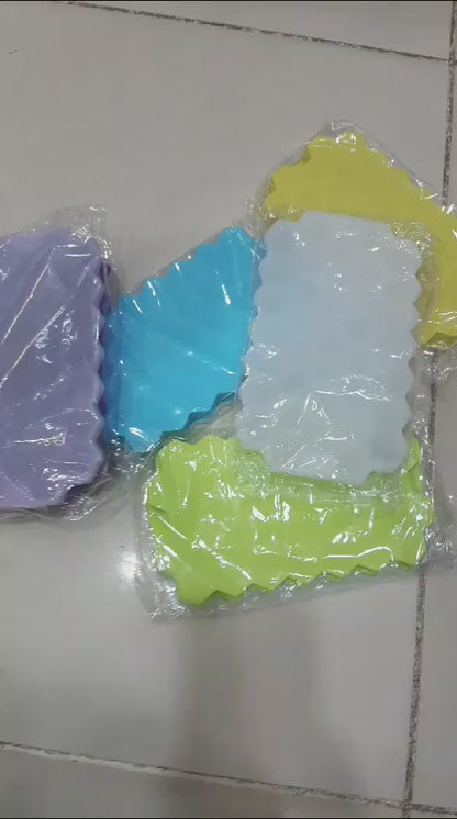 Silicone Ice Tray With Plastic Cover Cap Mini Ice Cube Tray – (1 Pc)